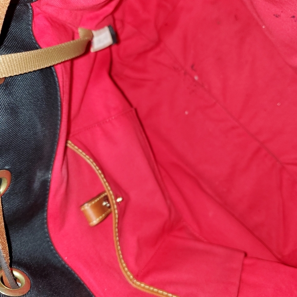 Dooney and bourke bucket bag - Picture 7 of 7